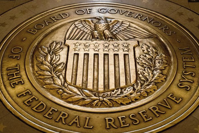 Fed Predicts Slowdown in Economy and Rising Unemployment