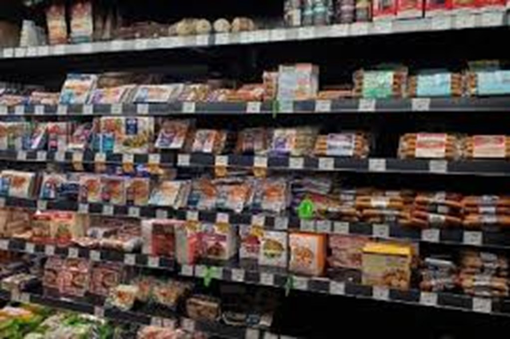 Grocers Revamp Amid Shortages