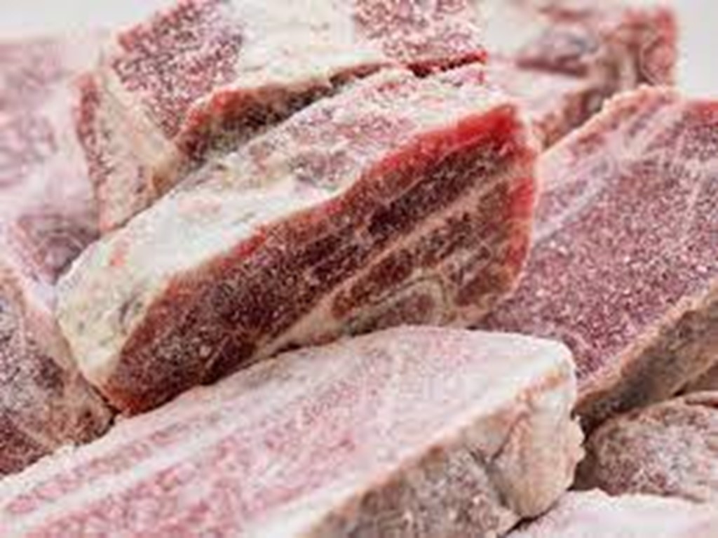 Total pounds of beef in freezers down 7 percent from last year (1)