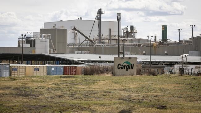 Cargill, union reach tentative deal that could avert strike at High River meat plant