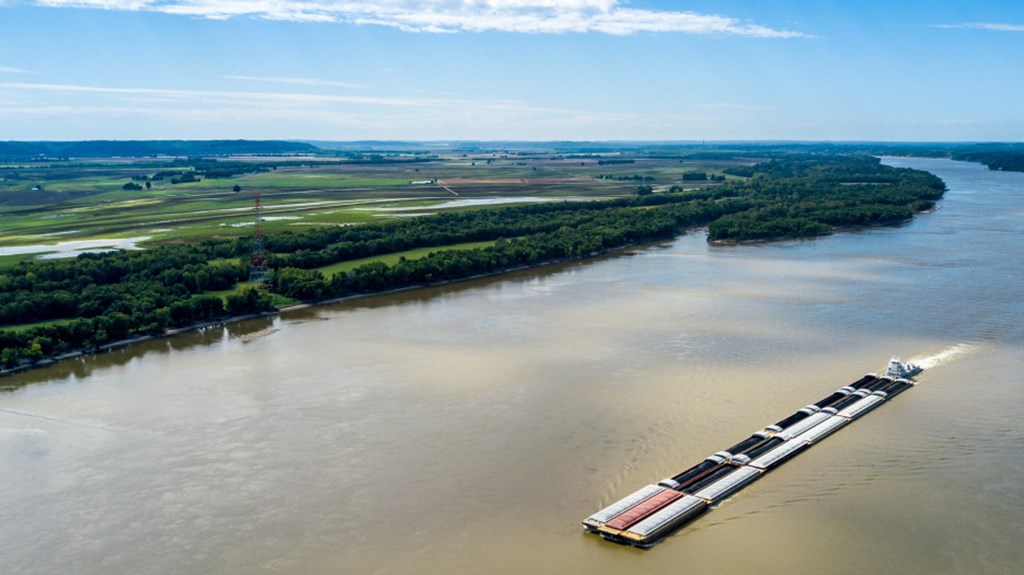 Low Mississippi River Water Levels Threaten Grain Shipments, Spur Record Rates