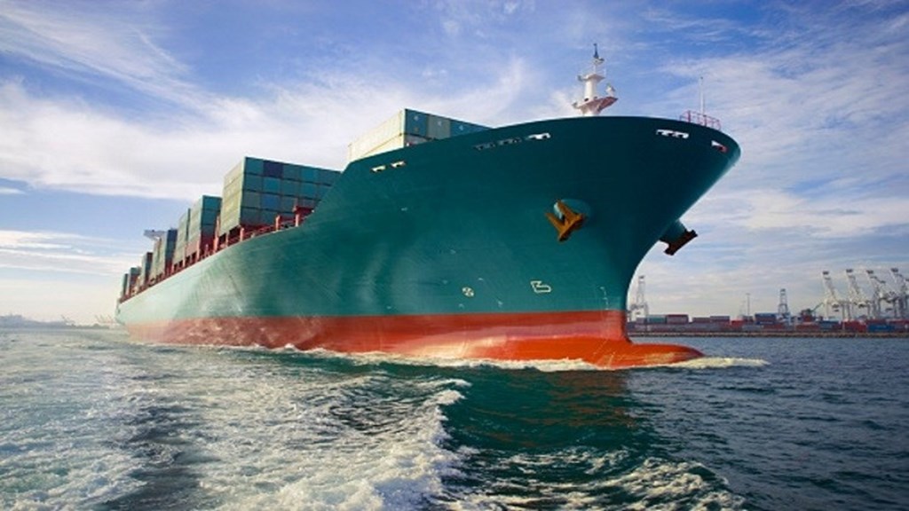 China-US Freight Rates Plunge by 51%